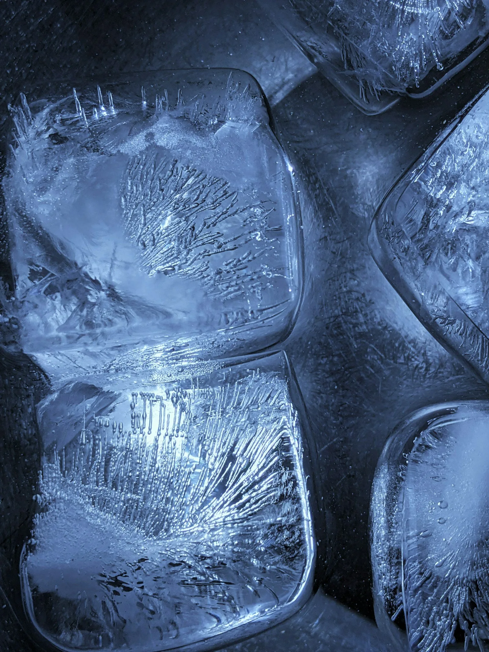 Frigidaire Ice Machine EFIC237