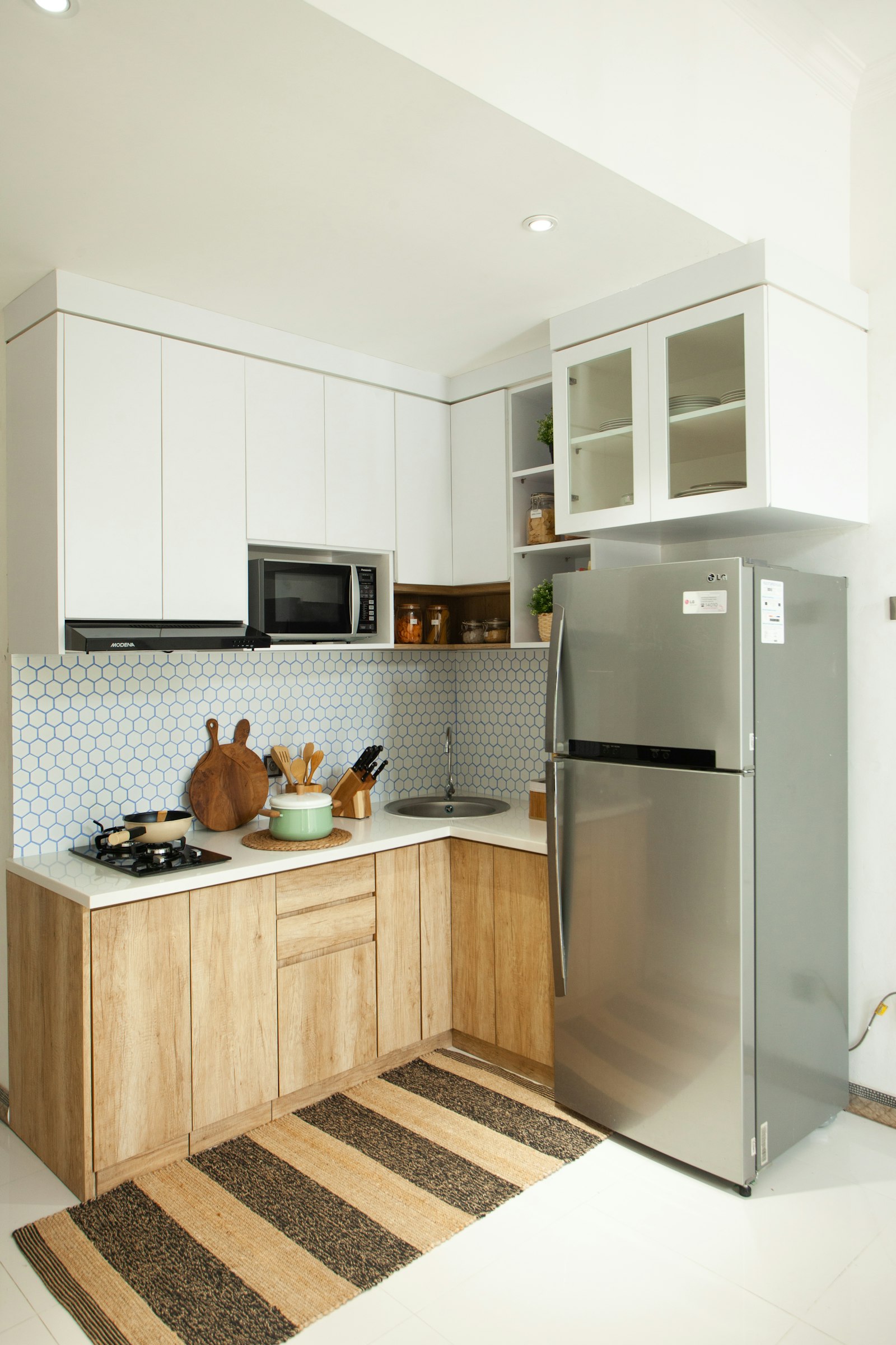 Frigidaire Refrigerator FFHT2045VS