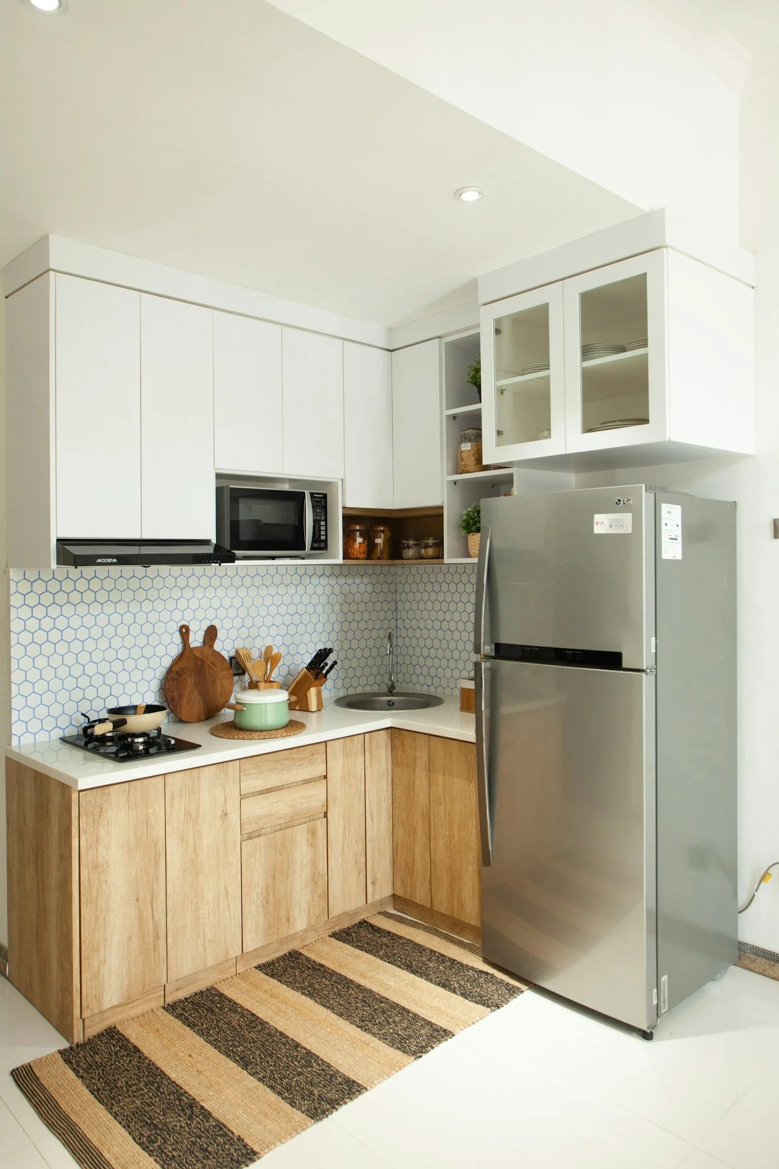 Frigidaire Refrigerator FFHT2045VS